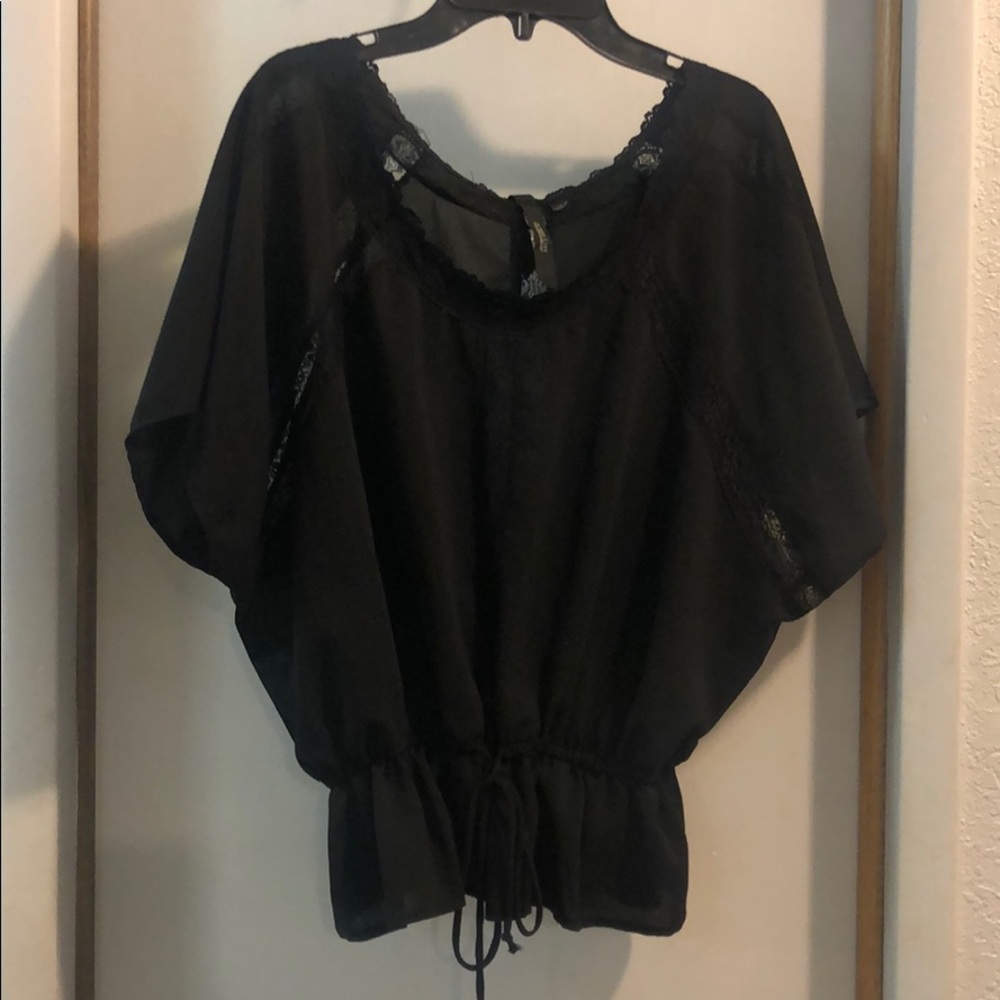 ☠️ KILL CITY/ Sheer Peasent  Top ☠️